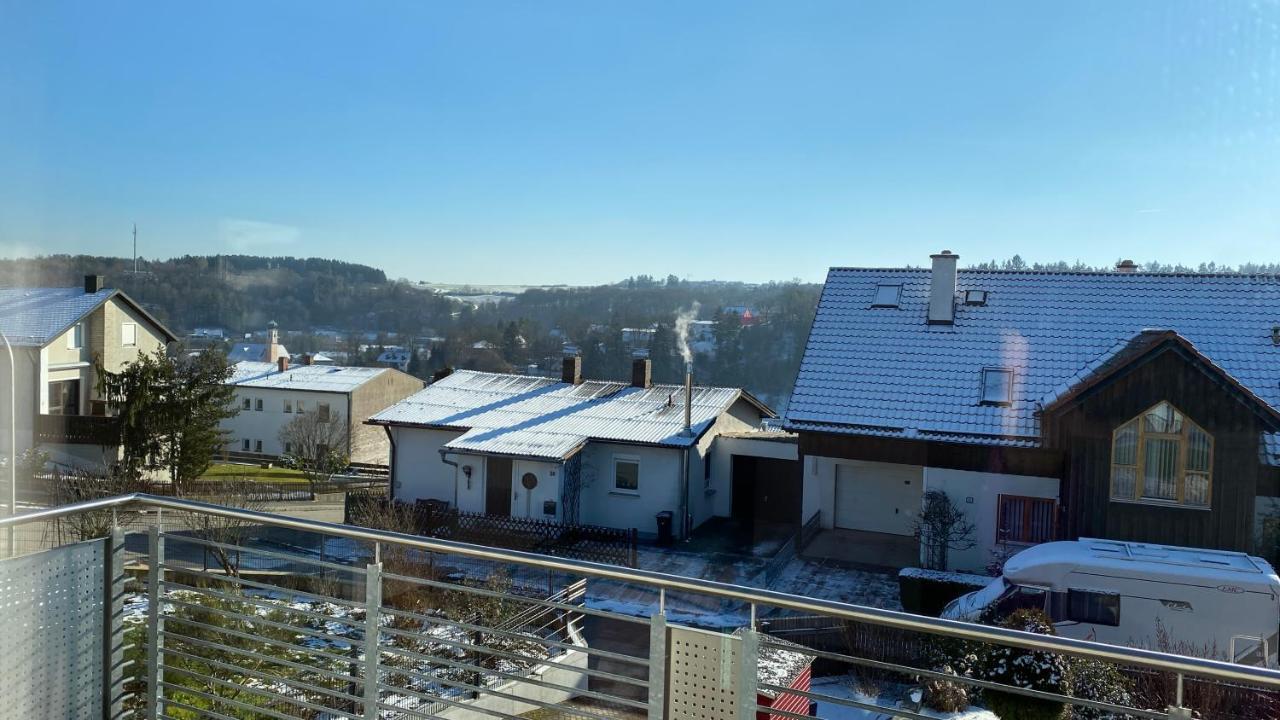 Fewo Luxus Wohnung Im Eigenen Ferienhaus, 120 Qm, Naehe Regensburg Mit Balkon, Terrasse & Garten, Gute Zuganbindung Laber Dış mekan fotoğraf